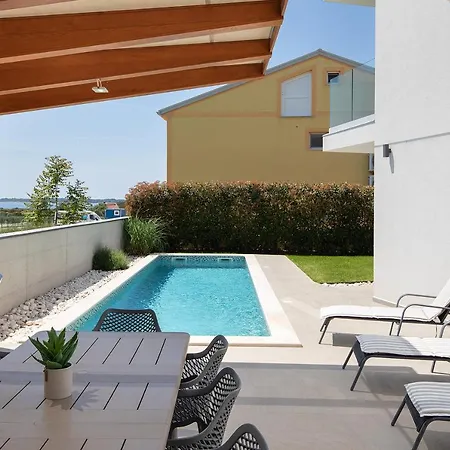 Villa Fior Di Sale Tina With Sea View Medulin